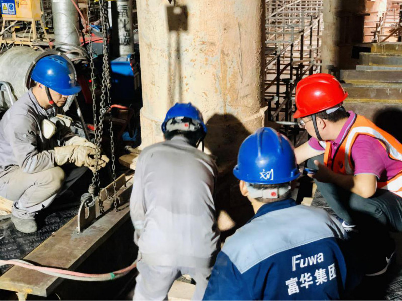 Huaxintai steel structure team works together to overcome difficulties